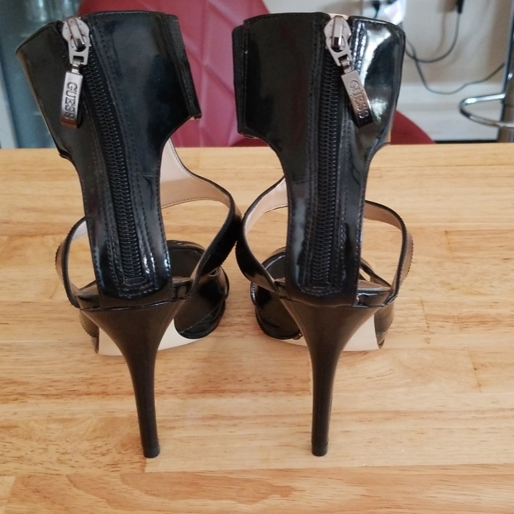 Heels - Picture 2 of 3